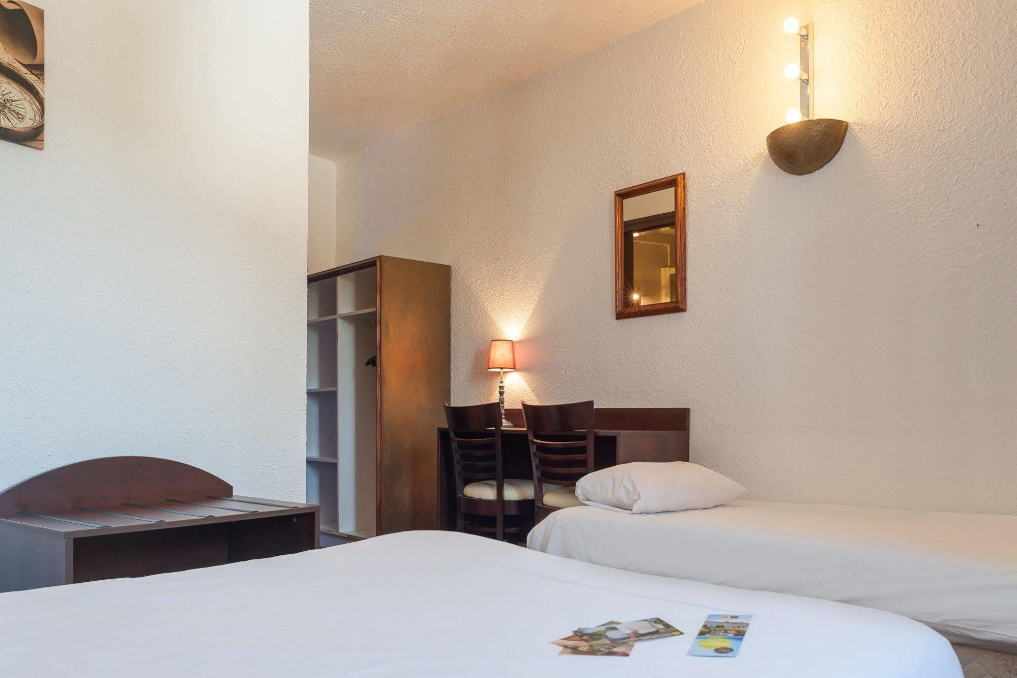 Hotel Le Collonges Fontaines-sur-Saone Exterior photo
